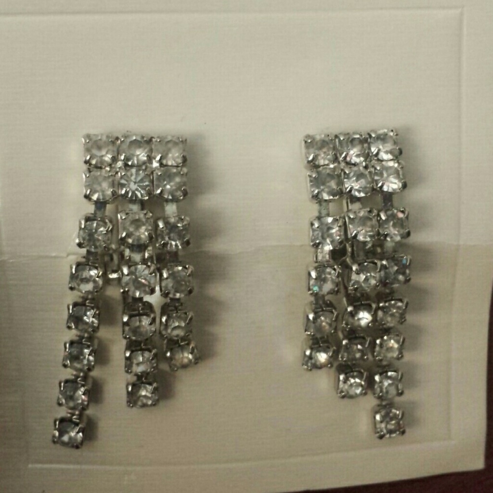 Fashion jewelry clip on earrings💜